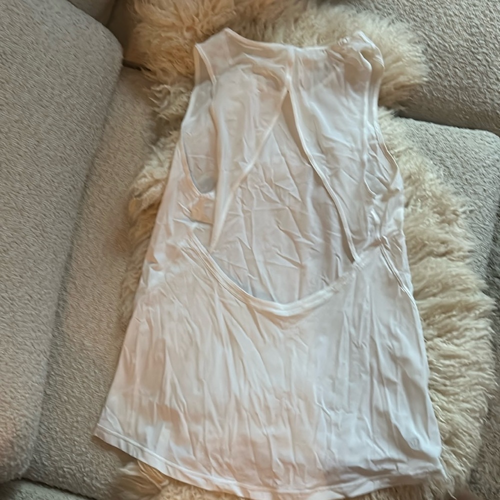 Lululemon running top